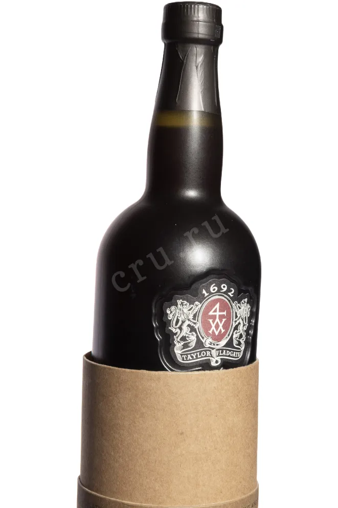 В тубе Taylors Tawny Port 10 years in tube 2013 0.75 л