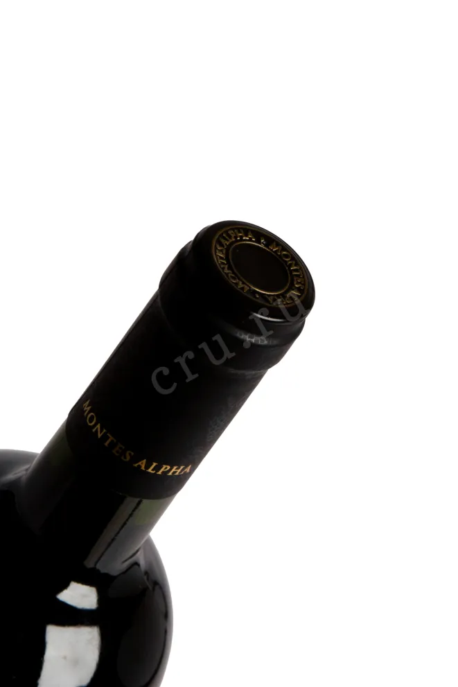 Пробка Montes Alpha Carmenere in gift box 2022 0.75 л