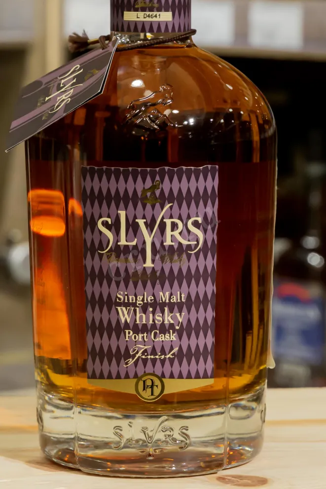 В магазине Крю Профи  Slyrs Port Cask gift box 0.7 л