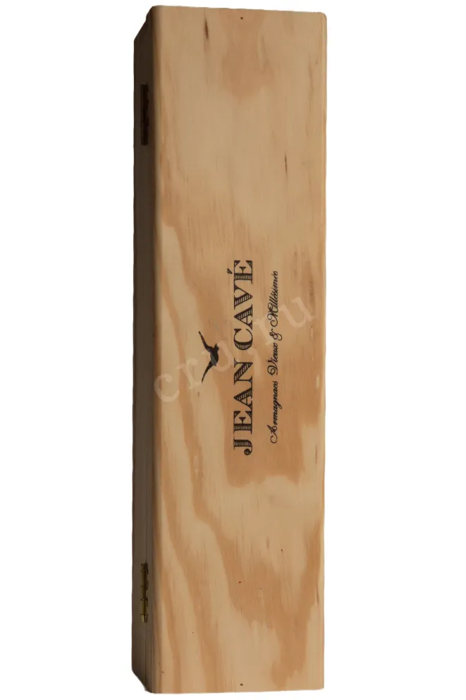 Бренди Jean Cave Vieil Armagnac 2000 AOC wooden box 2000 0.7 л