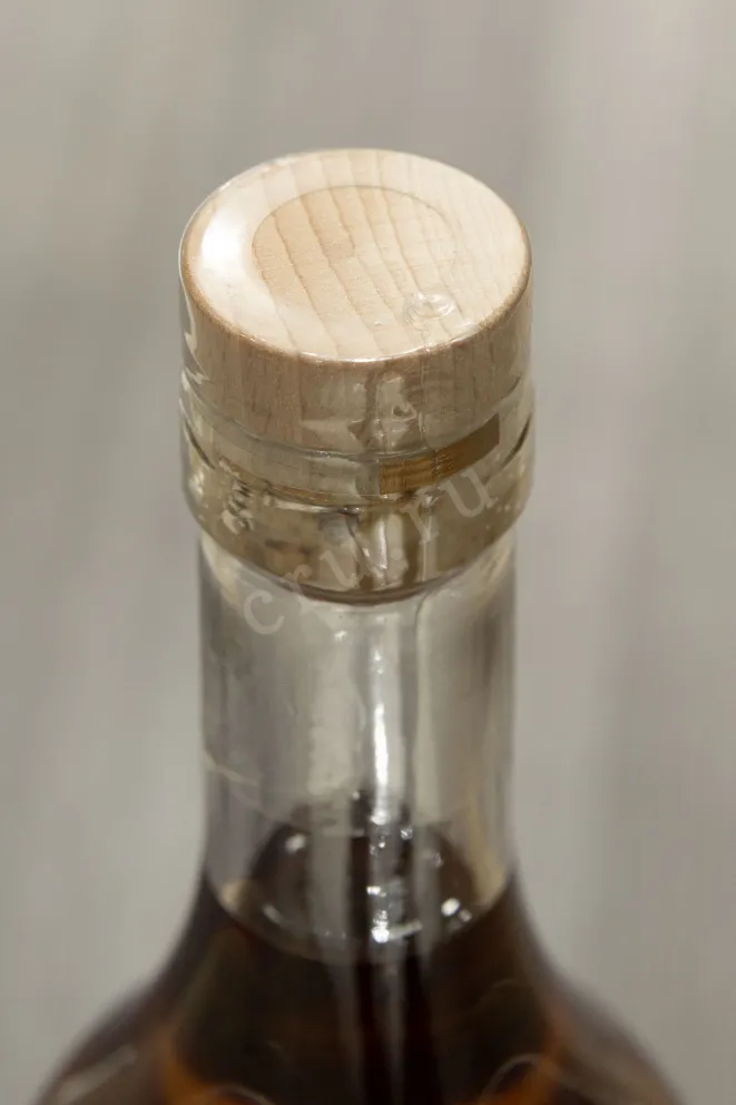 Пробка Paul Giraud in gift box 1999 0.7 л