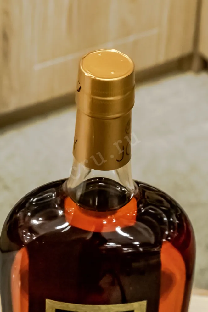 В магазине Крю Профи By Joy Millisime 1984 0.7 л