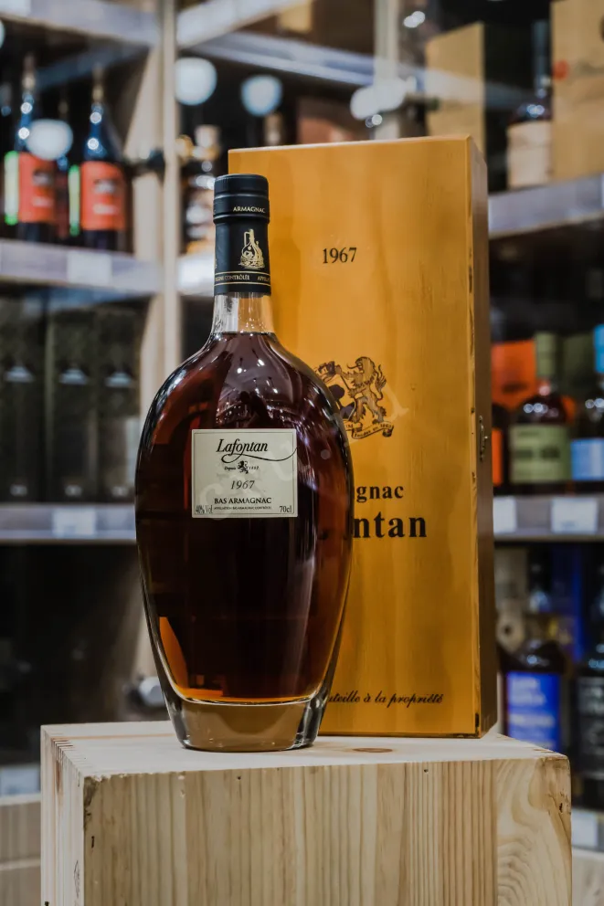 В магазине Крю Профи Lafontan 1967 0.7 л
