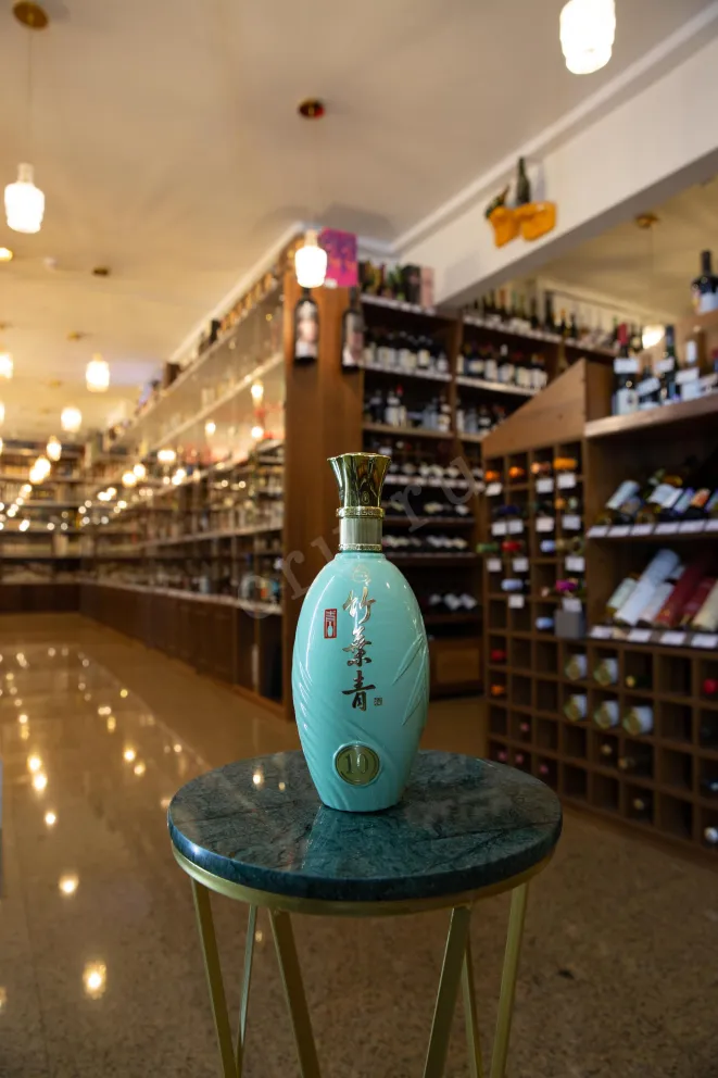 В магазине Крю Профи Fenjiu Чуецин Цзю Цинцы 10 in gift box 0.5 л