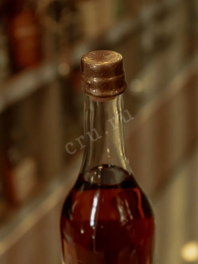 Пробка Laterrade Domaine de Coutchot Bas Armagnac in wooden box 1999 0.7 л