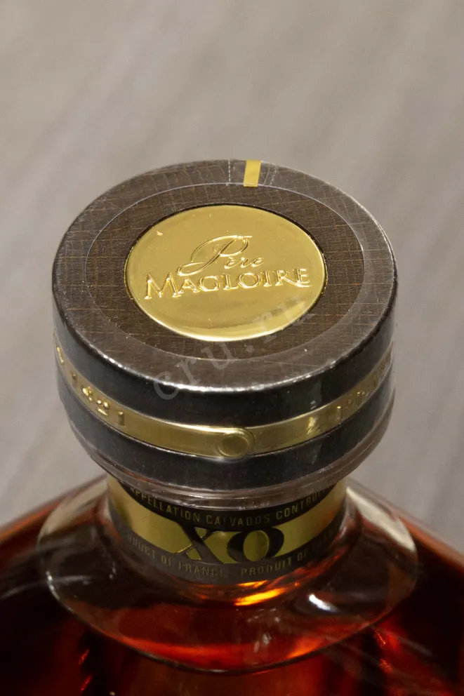 Пробка Pere Magloire XO 200 АН in gift box 0.7 л