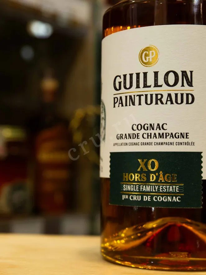 В магазине Крю Профи Guillon Painturaud XO Hors dAge 1er Cru de Cognac in gift box 0.7 л