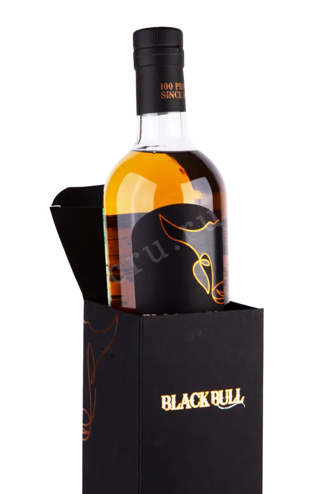 В подарочной коробке Black Bull 12 years in gift box 0.7 л