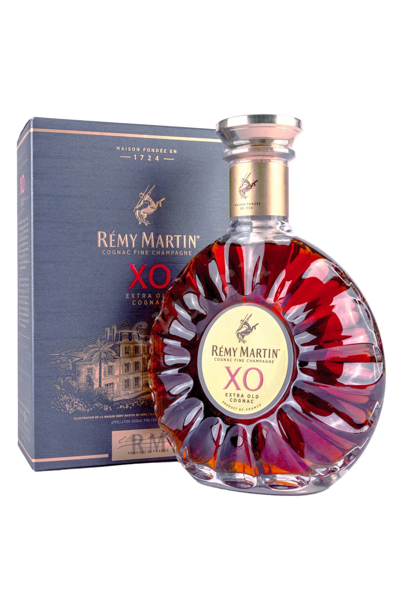 Фото — Коньяк Remy Martin XO  0.7 л