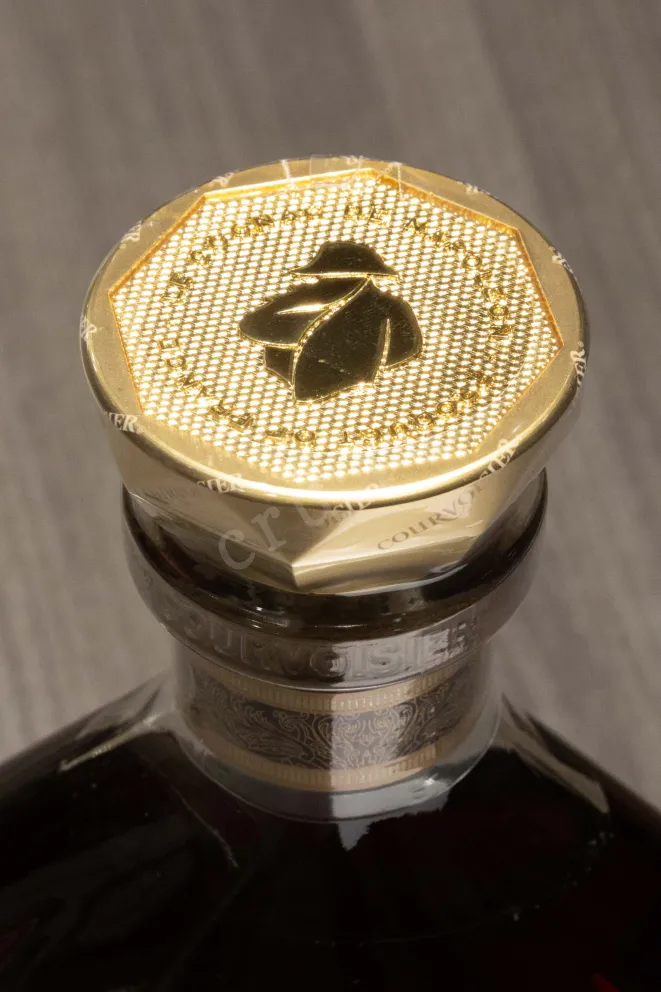 Пробка Courvoisier XO in gift box 0.7 л