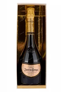 Игристое вино Juve y Camps Cava Gran Reserva Brut with gift box 2015 0.75 л