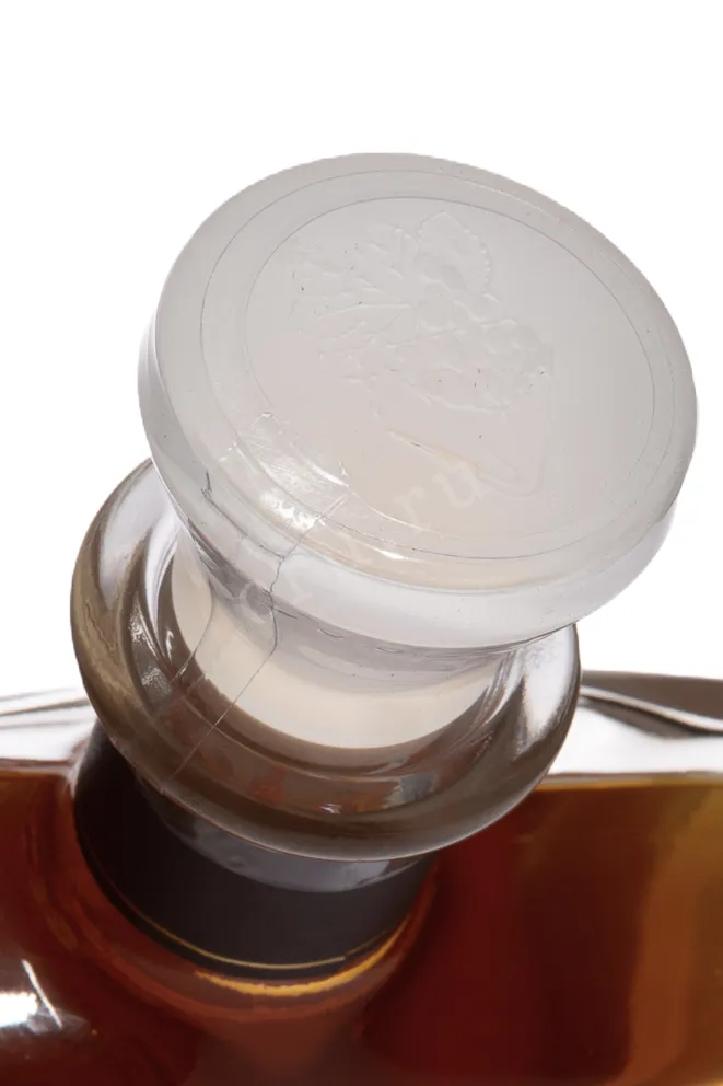 Пробка Berta Tre Soli Tre 2016 0.7 л