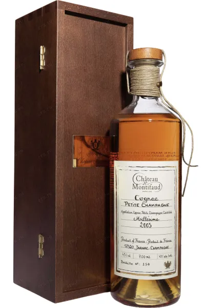 Коньяк Chateau de Montifaud Petite Champagne Millesime in wooden box 2005 0.7 л