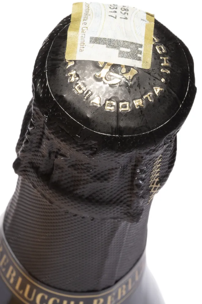 Пробка Berlucchi 61 Franciacorta Nature gift box 0.75 л