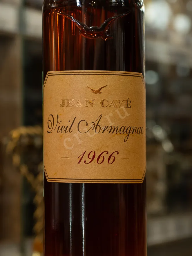 В магазине Крю Профи Jean Cave Vieil Armagnac AOC wooden box 1966 0.7 л