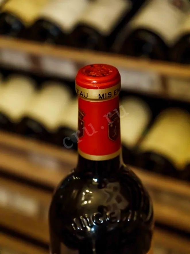 Пробка Chateau Angelus Premier Grand Cru Classe Saint-Emilion Grand Cru 2005 0.75 л