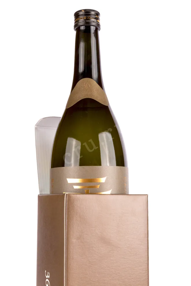 В подарочной коробке Junmai Daiginjo 36 Guardians Suiten gift box 0.72 л