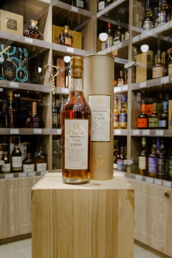 В магазине Крю Профи Chabot 1966 in tube 1966 0.7 л