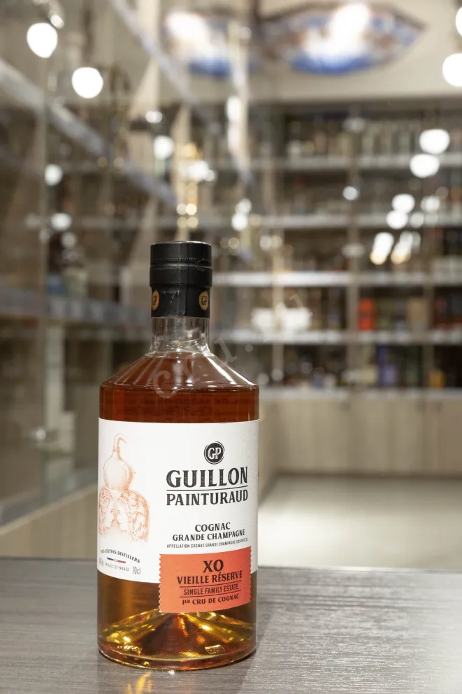 В магазине Крю Профи Guillon Painturaud XO Vielle Reserve 1er Cru de Cognac in gift box 0.7 л