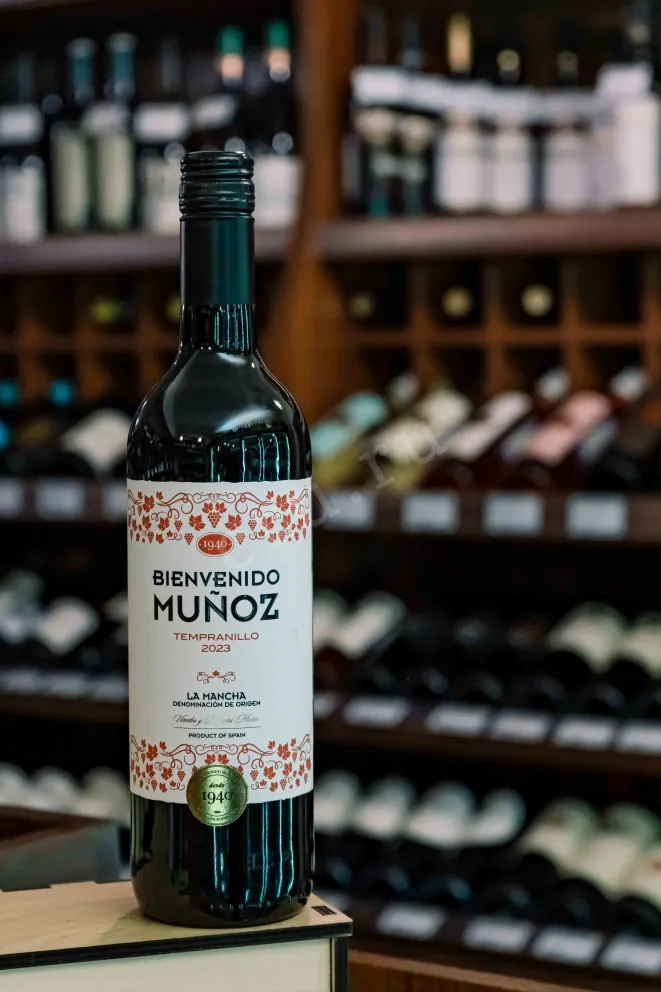 В магазине Крю Профи Bienvenido Munoz Tempranillo La Mancha DO 2024 0.75 л