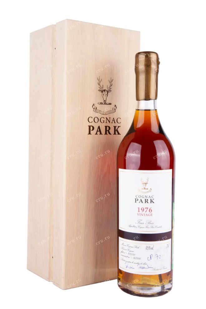 Коньяк Park gift box 1976 0.7 л