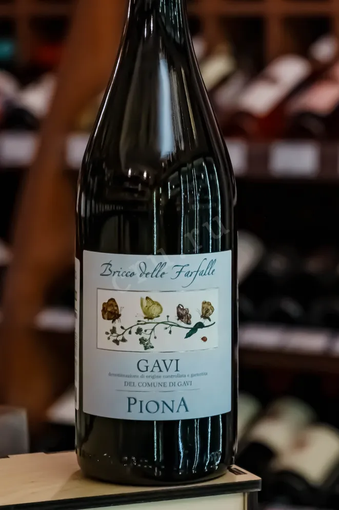 В магазине Крю Профи Piona Bricco delle Farfalle Gavi di Gavi 2024 0.75 л