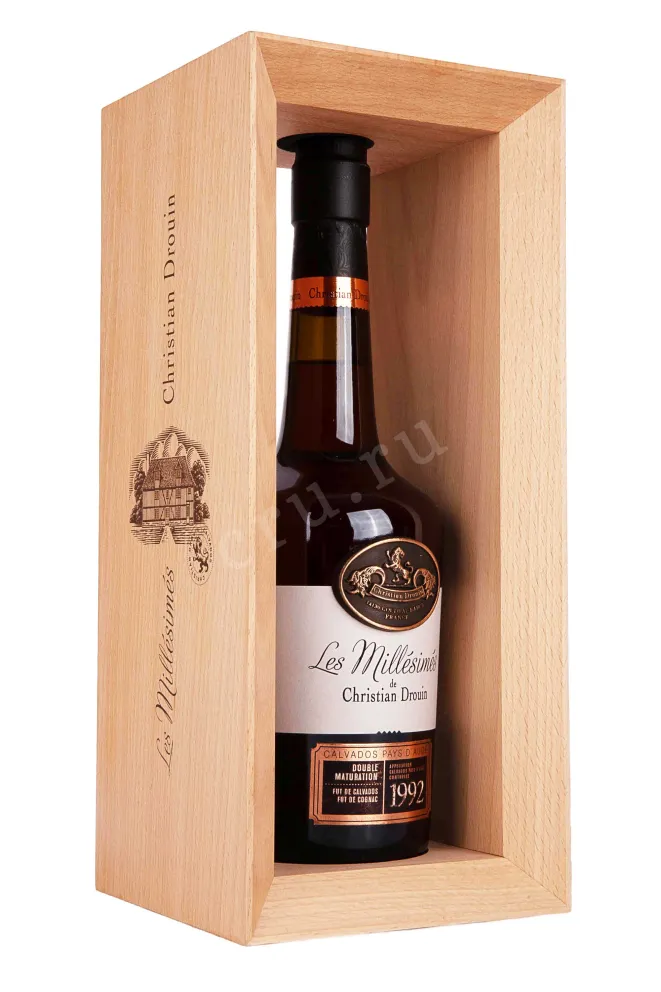Деревянная коробка Christian Drouin Calvados Pays d'Auge in wooden box 1992 0.7 л