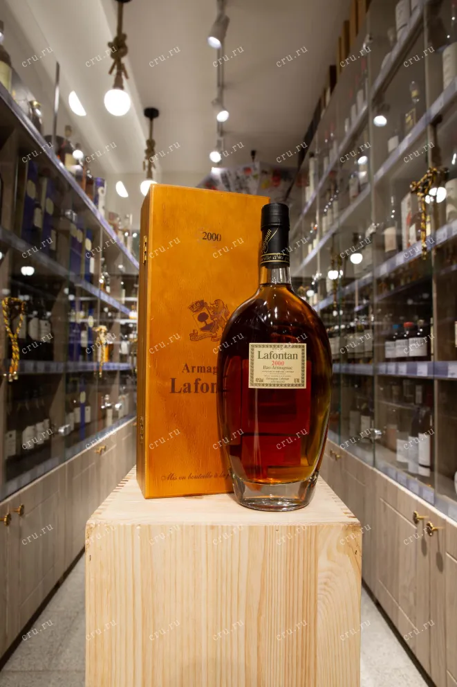 В магазине Крю Профи Lafontan Millesime 2000 0.7 л