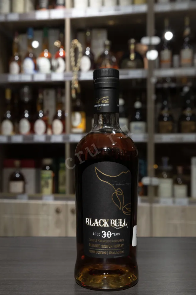 В магазине Крю Профи Black Bull Blended 30 years old with gift box 0.7 л