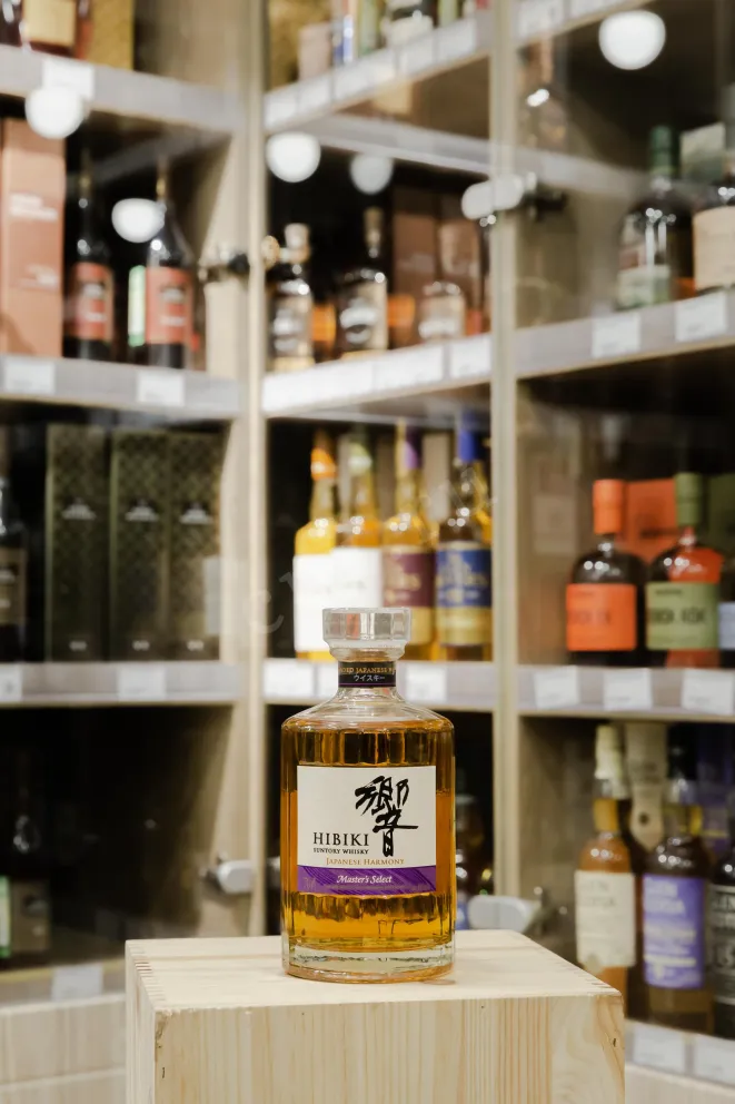 В магазине Крю Профи Hibiki Japanese Harmony Master's Select gift box 0.7 л