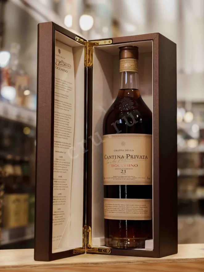 В магазине Крю Профи Bocchino Cantina Privata 21 anni gift box 0.7 л