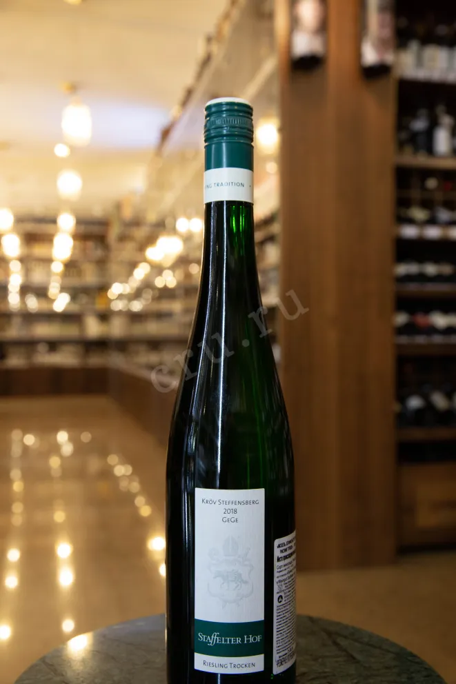 В магазине Крю Профи Staffelter Hof Krov Steffensberg GeGe Riesling Trocken 2018 0.75 л
