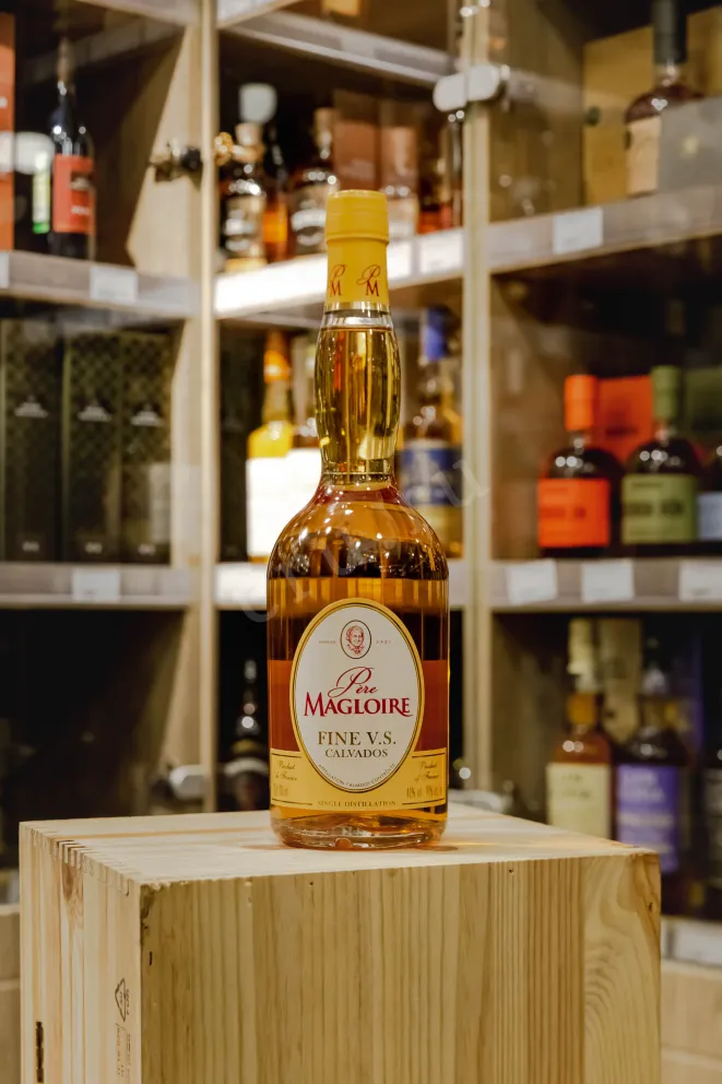 В магазине Крю Профи Pere Magloire Fine V.S 0.7 л