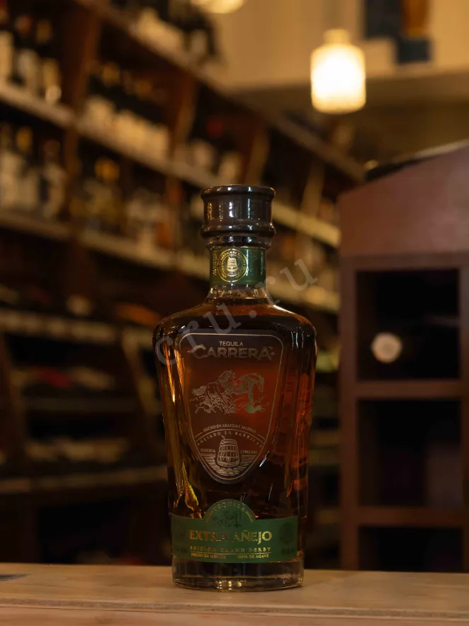 В магазине Крю Профи Carrera Extra Anejo in gift box 0.75 л