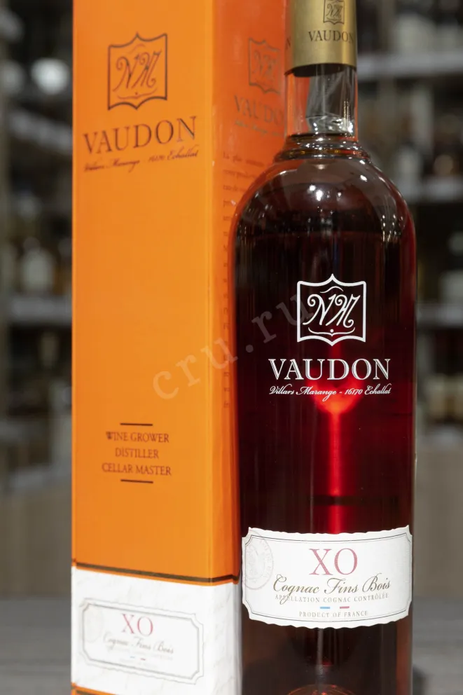 В магазине Крю Профи Vaudon XO Fins Bois in box 0.7 л