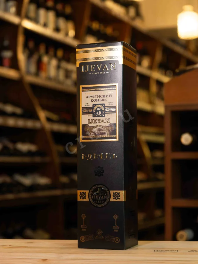 В магазине Крю Профи Ijevan 5 years in box 0.5 л