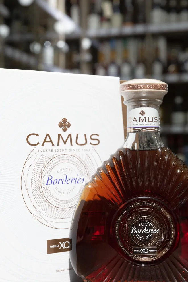 В магазине Крю Профи Camus XO in gift box 0.7 л
