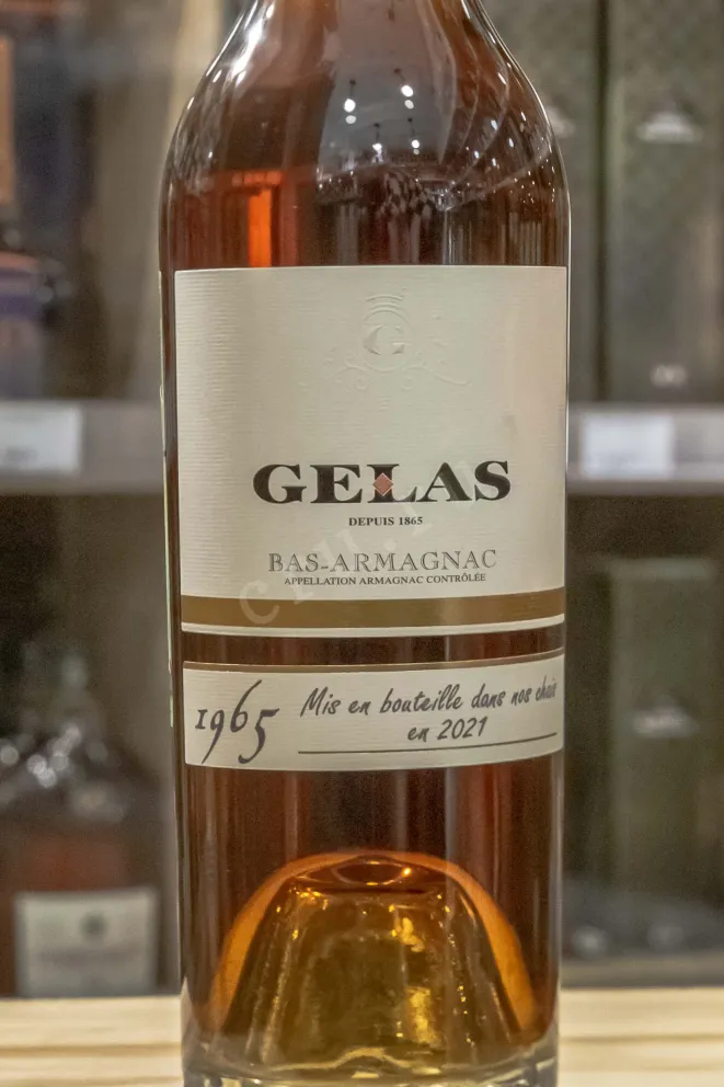 В магазине Крю Профи Gelas 1965 0.7 л