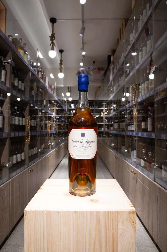 В магазине Крю Профи Baron de Sigognac Vieille Reserve Familiale 0.7 л