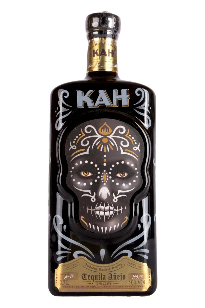 Текила KAH Anejo (skull)  0.7 л
