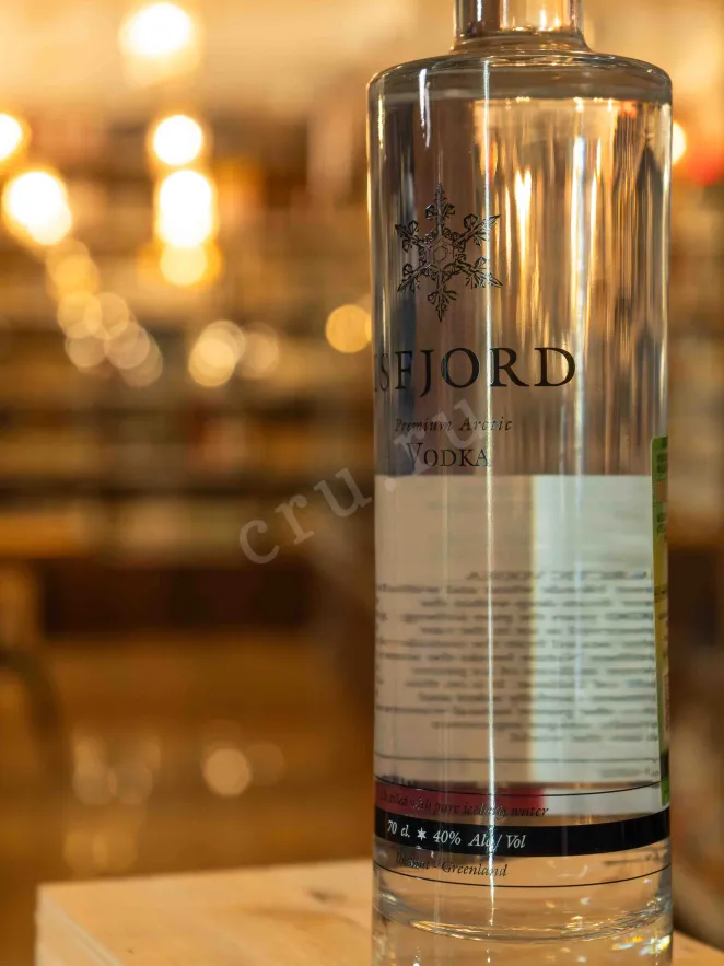 В магазине Крю Профи Isfjord Premium Arctic Vodka 0.7 л