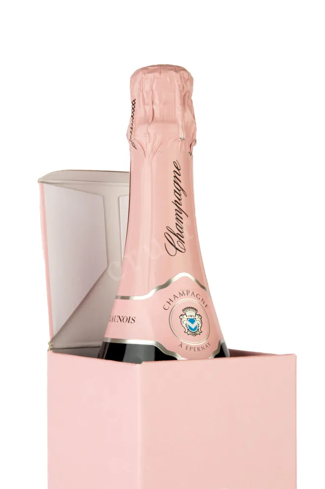 В подарочной коробке Leon Launois Cuvee Reserve Brut Rose 0.75 л