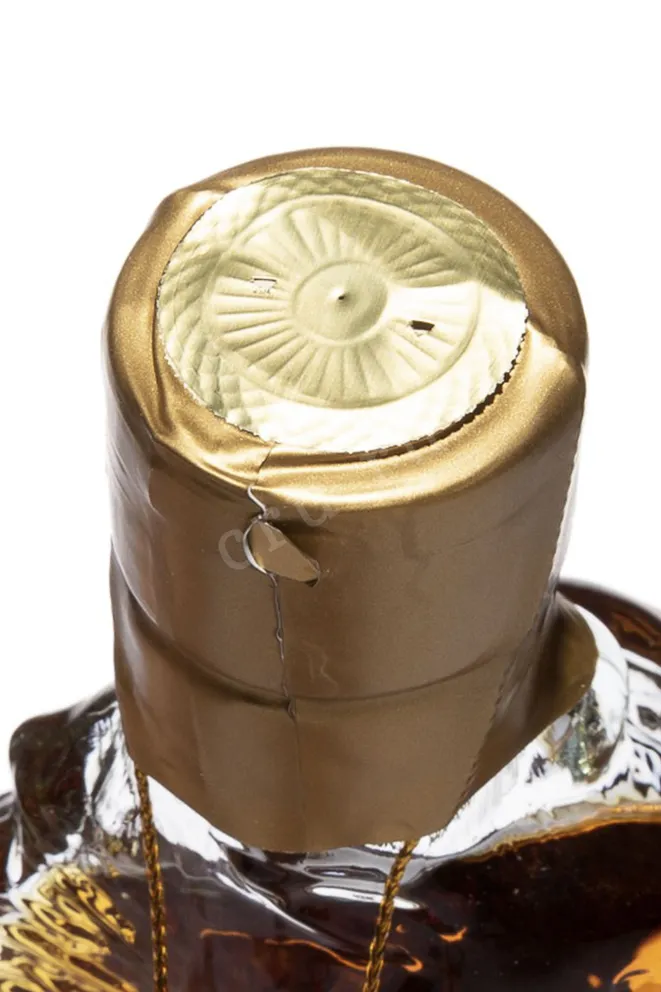 Пробка Proshyan Horse On Wave 7 Years Old in gift box 2017 0.5 л