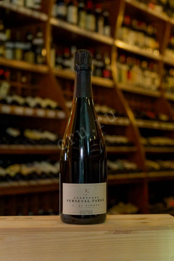 В магазине Крю Профи Perseval-Farge С. de Pinots 2017 0.75 л