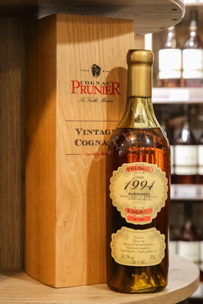 В магазине Крю Профи Prunier Vintage 1994 Borderies AOC in wooden box 1994 0.7 л