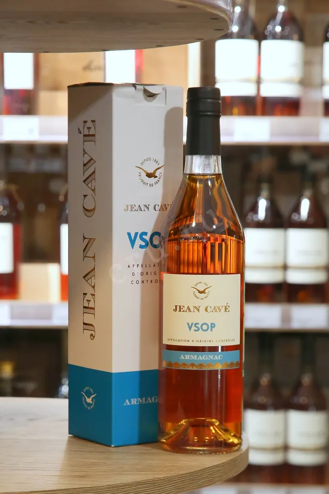 В магазине Крю Профи Jean Cave VSOP in gift box 2019 0.7 л