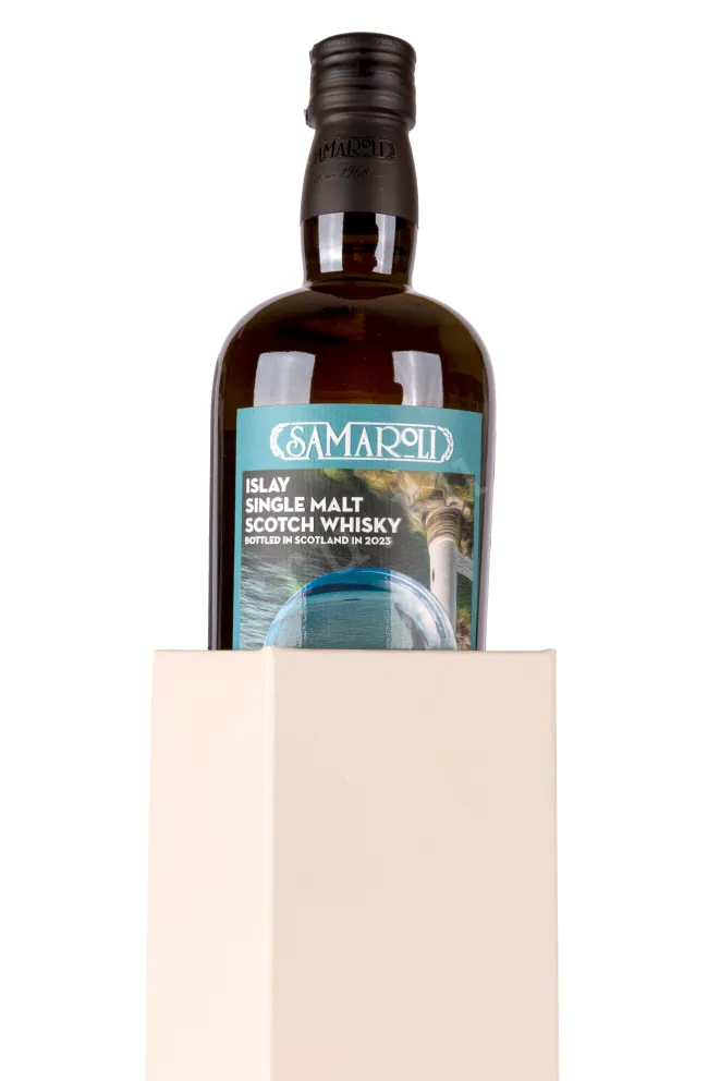 В подарочной коробке Samaroli Islay 0.7 л