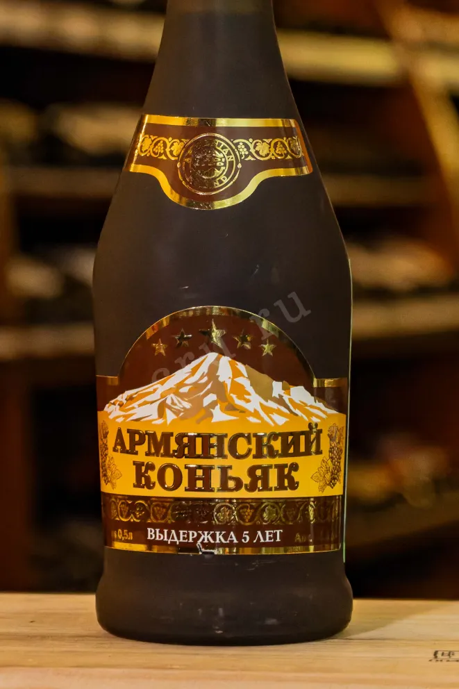 В магазине Крю Профи Vedi-Alko 5 Years Old in Frosted Bottle 0.5 л