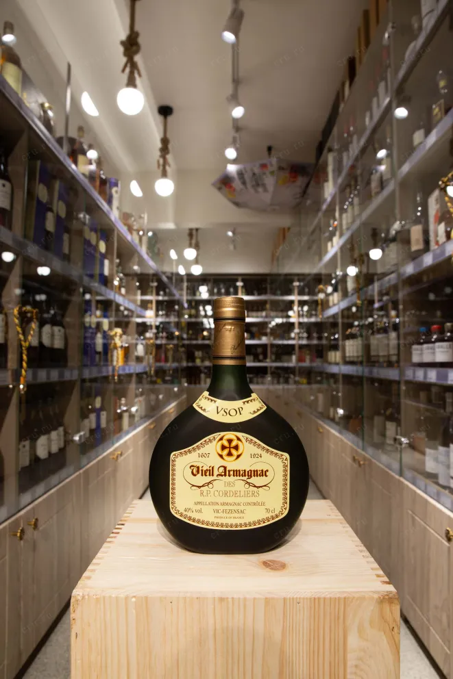 В магазине Крю Профи Vieil des R.P.Cordeliers VSOP 0.7 л