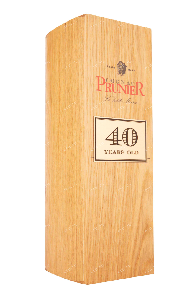 Деревянная коробка Prunier 40 years 0.7 л
